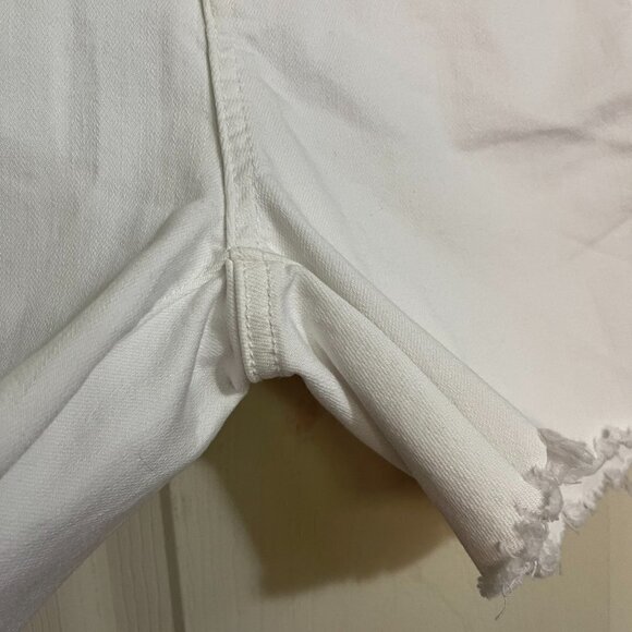 American Eagle Women's White Button Fly High Rise Cut Off Jean Shorts Size 4 - Picture 9 of 10